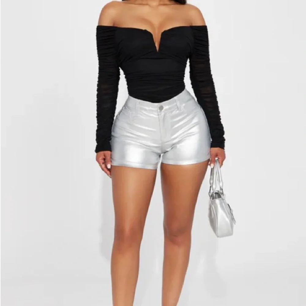 Off-Shoulder Top - Picture 3 of 4